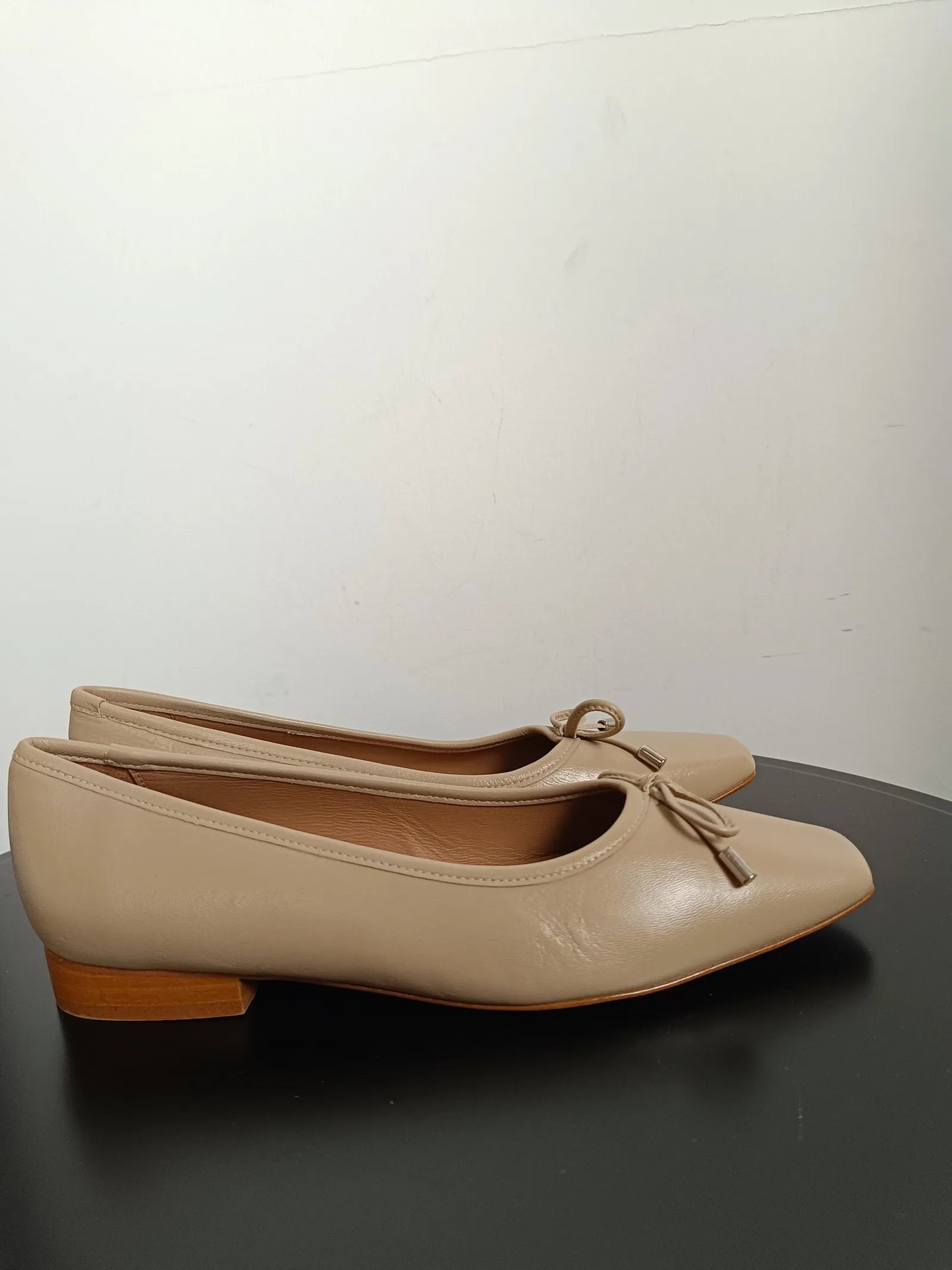 Flattered Monica Leather Beige-skinnballerinaskor