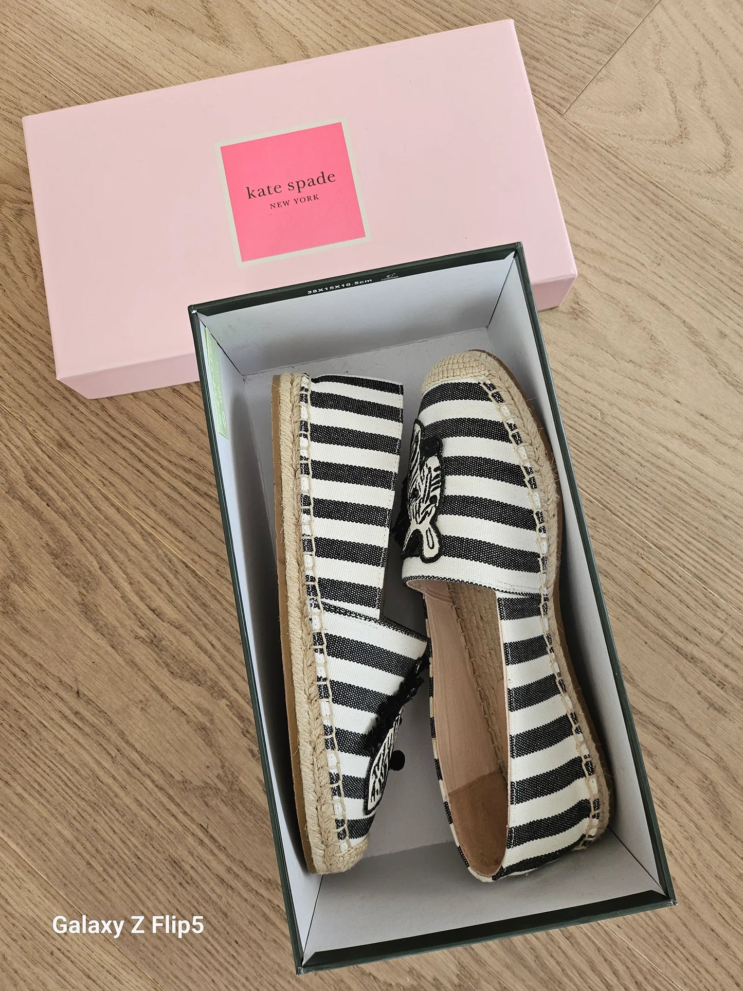 Kate Spade Garden Zebra-skor NWOT