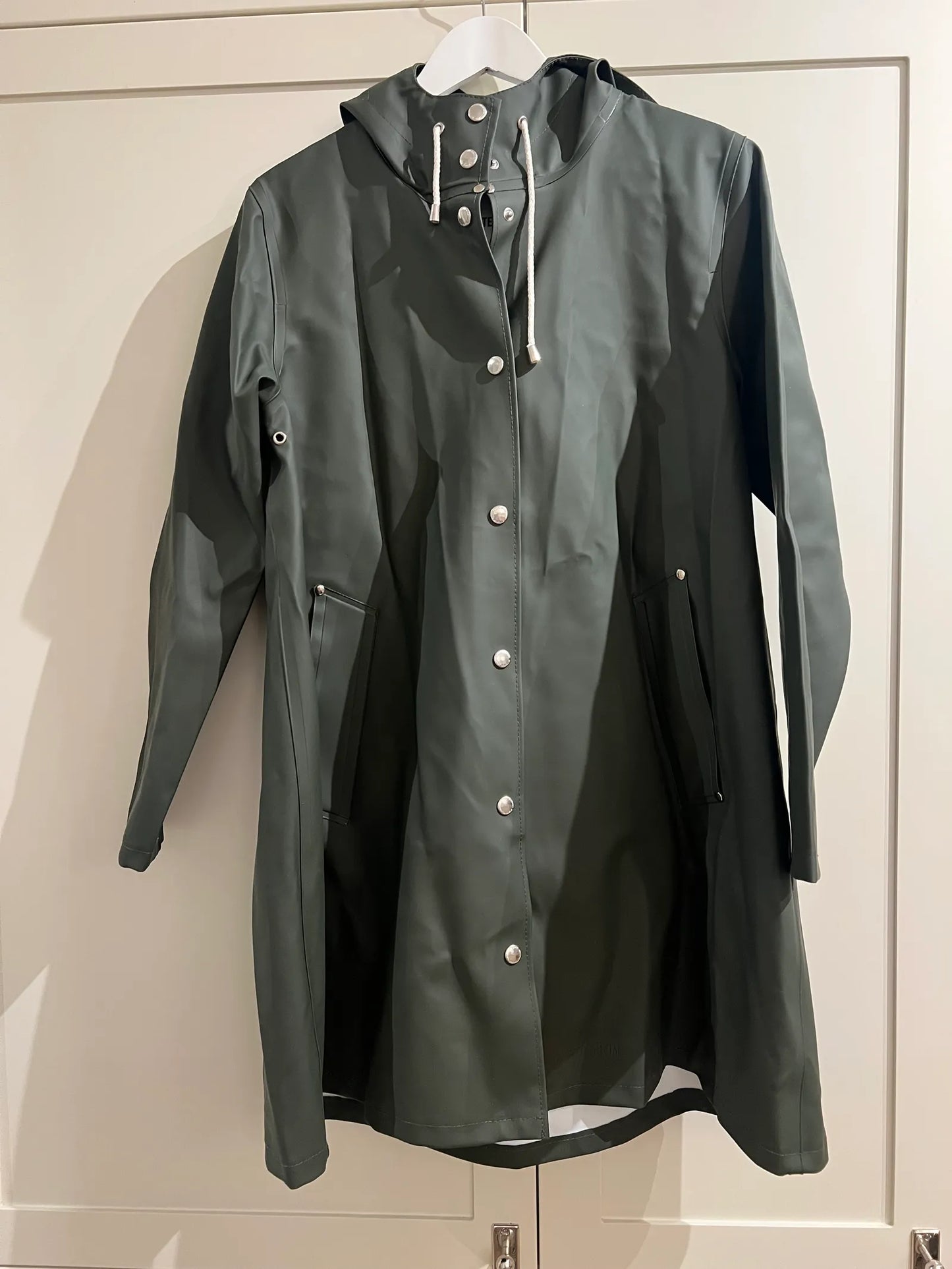 Stutterheim Mosebacke Green-regnjacka NWT