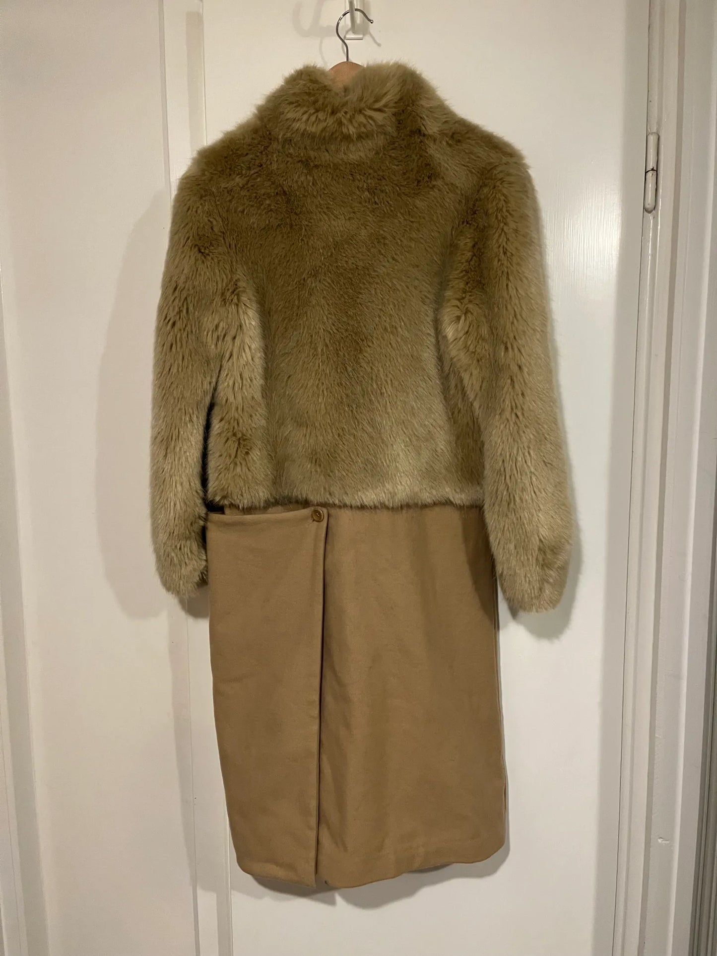 Rodebjer Babalu Faux Fur-kappa