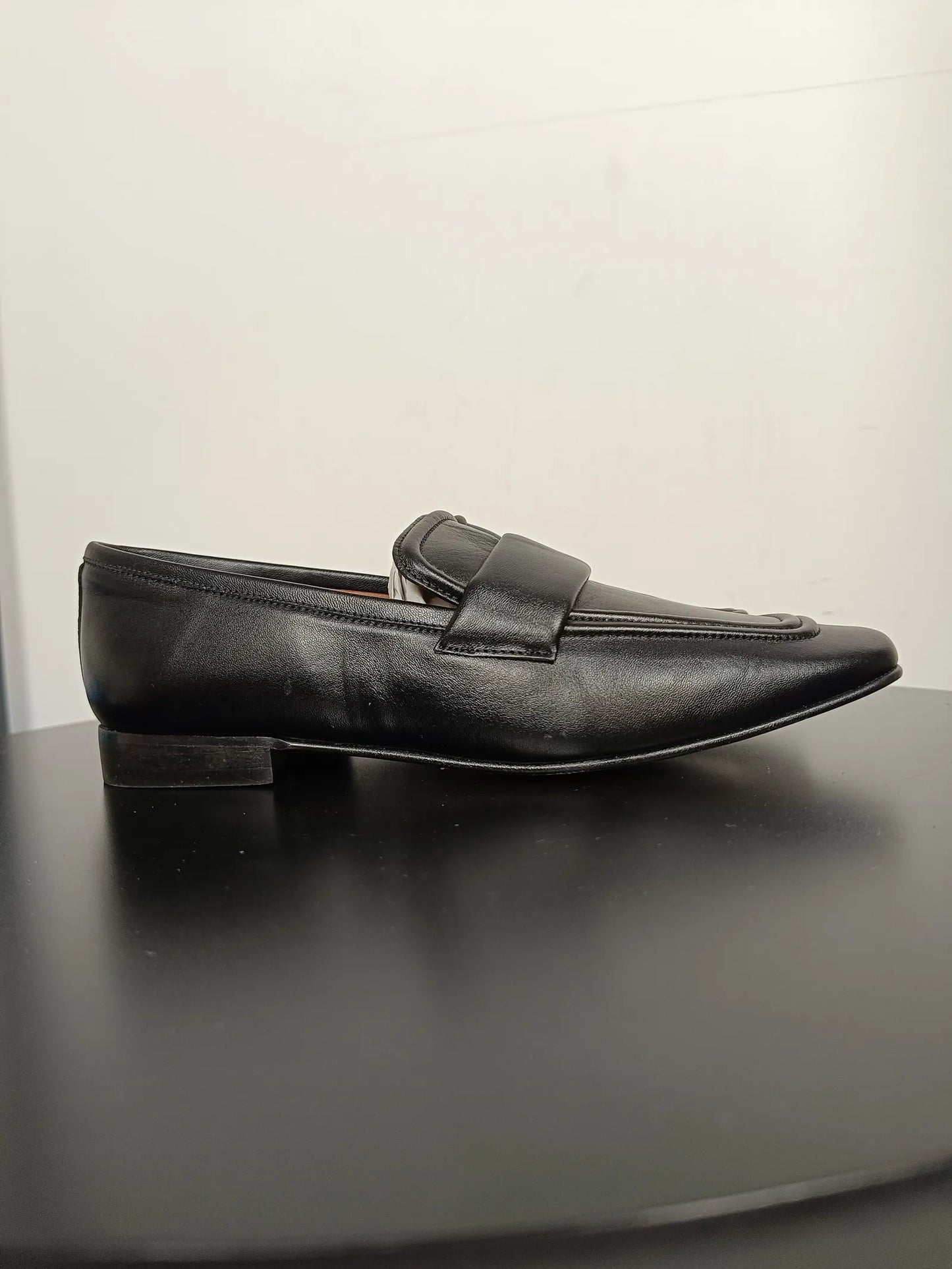 Flattered Vivienne Black Leather-skinnloafers NWOT