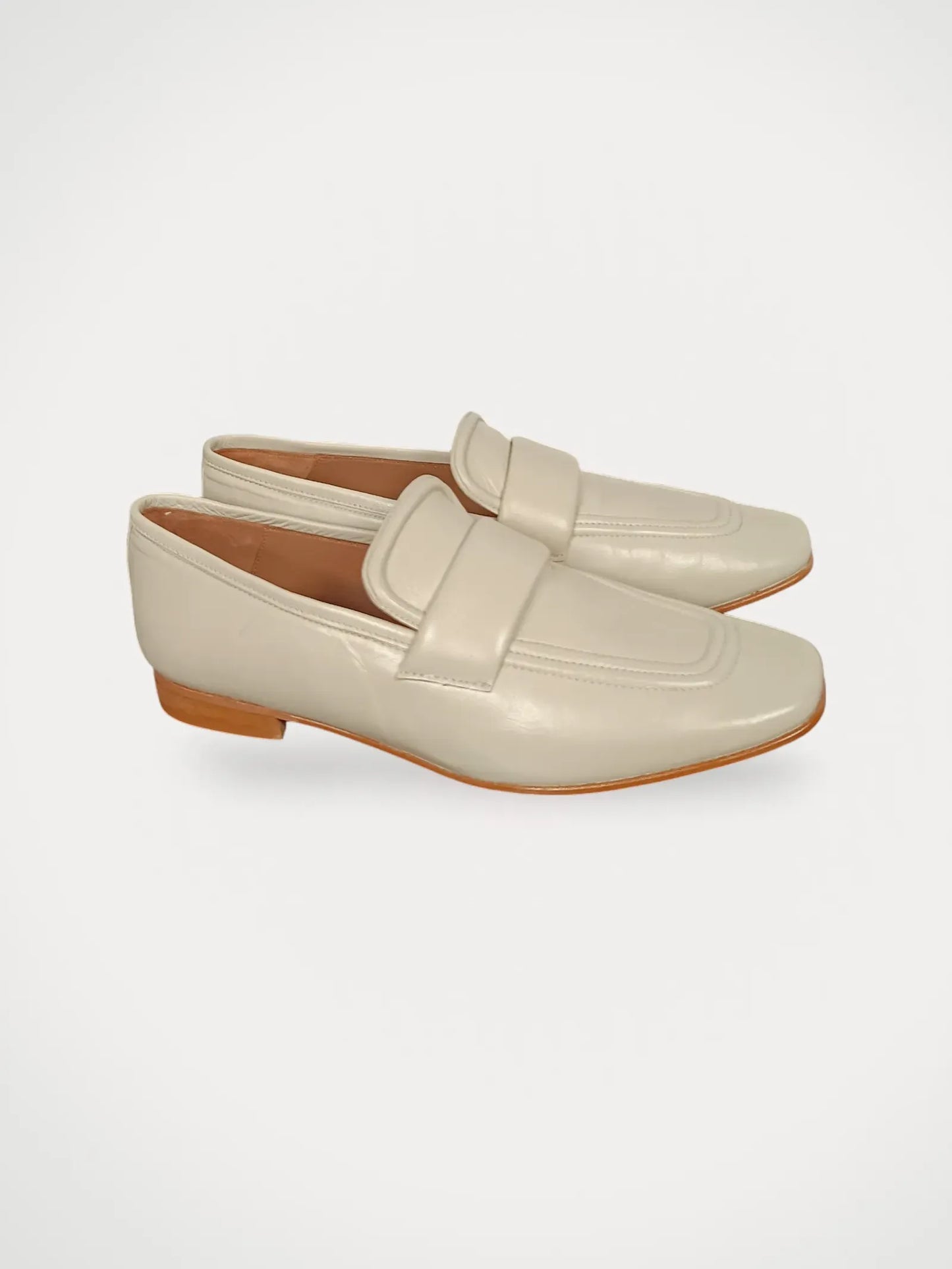 Flattered Vivienne Creme Leather-skinnloafers NWT