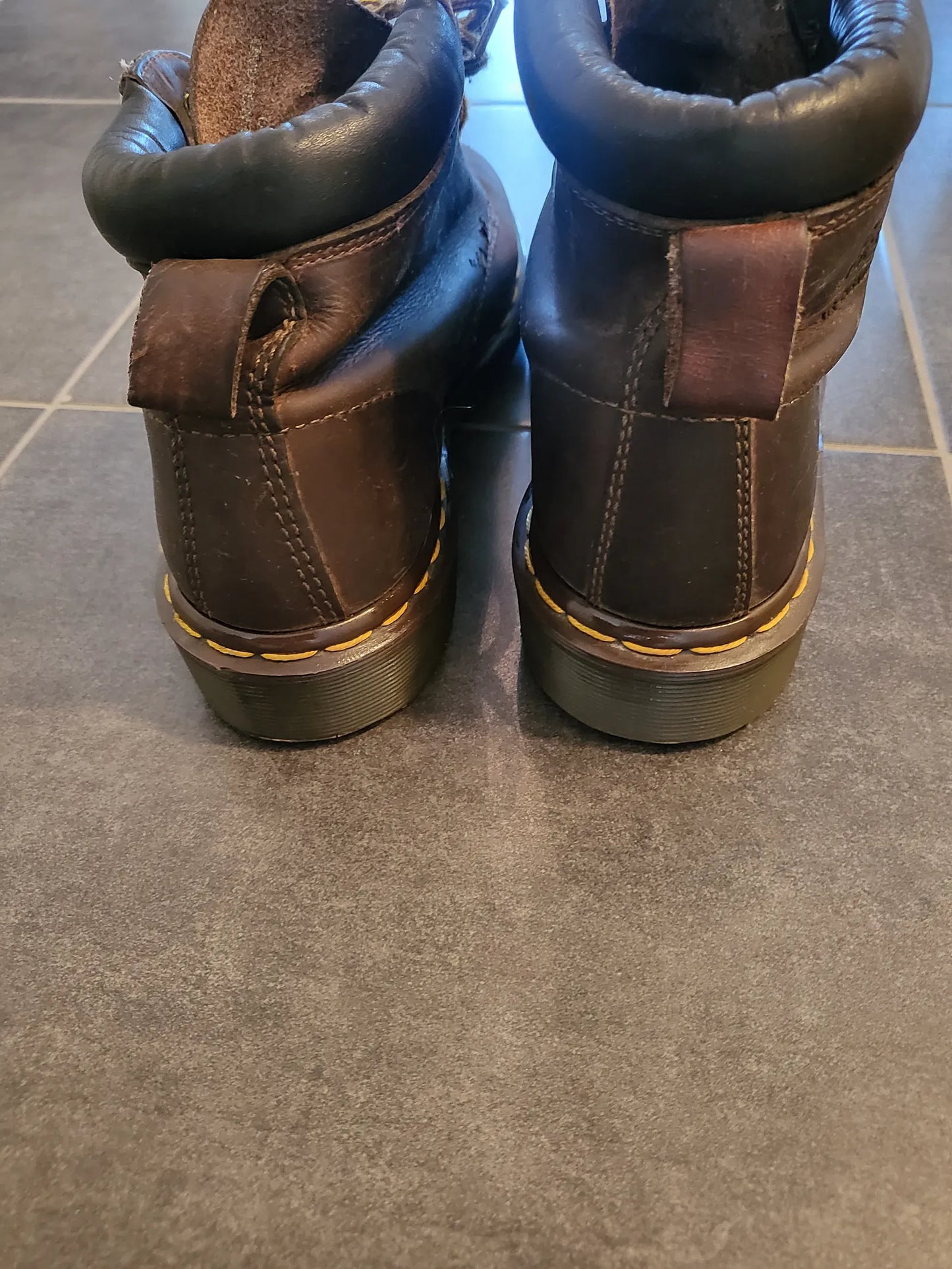 Dr. Martens Crazy Horse-skinnkängor