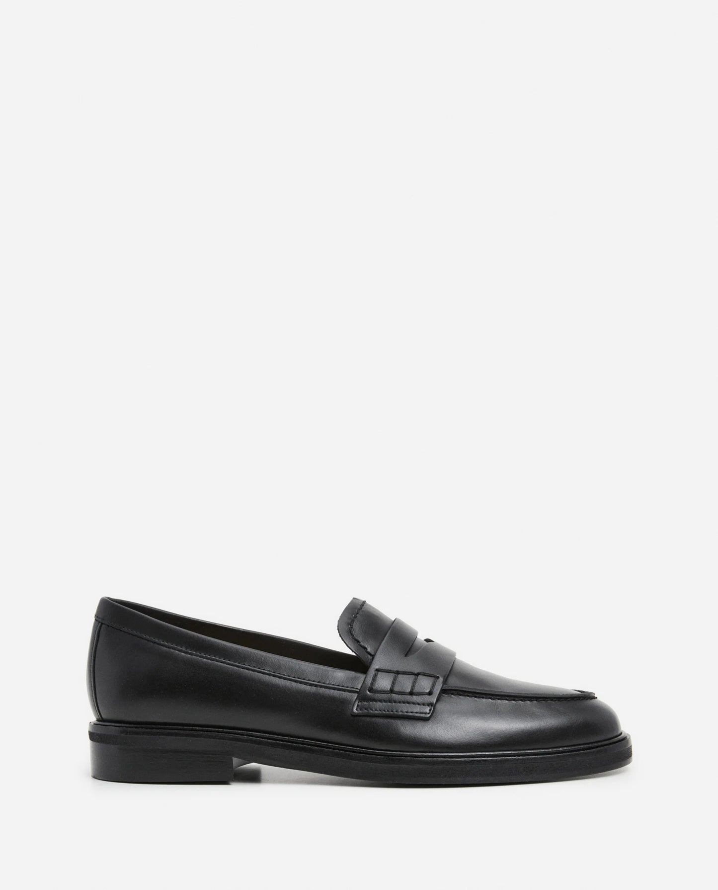 Flattered Sara Black Leather-skinnloafers NWOT