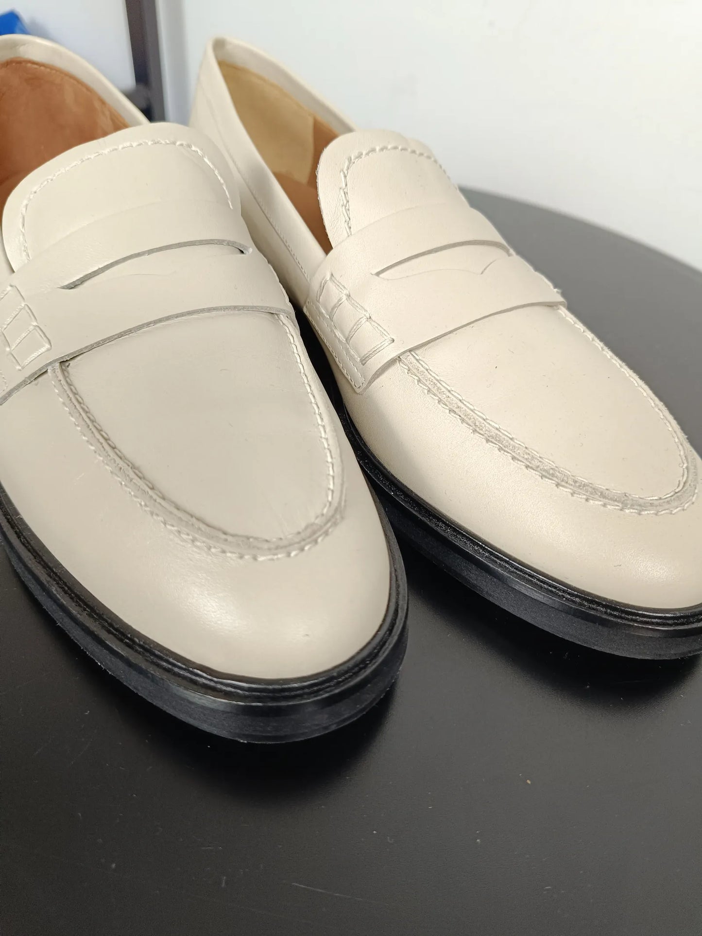 Flattered Sara Creme Leather-skinnloafers