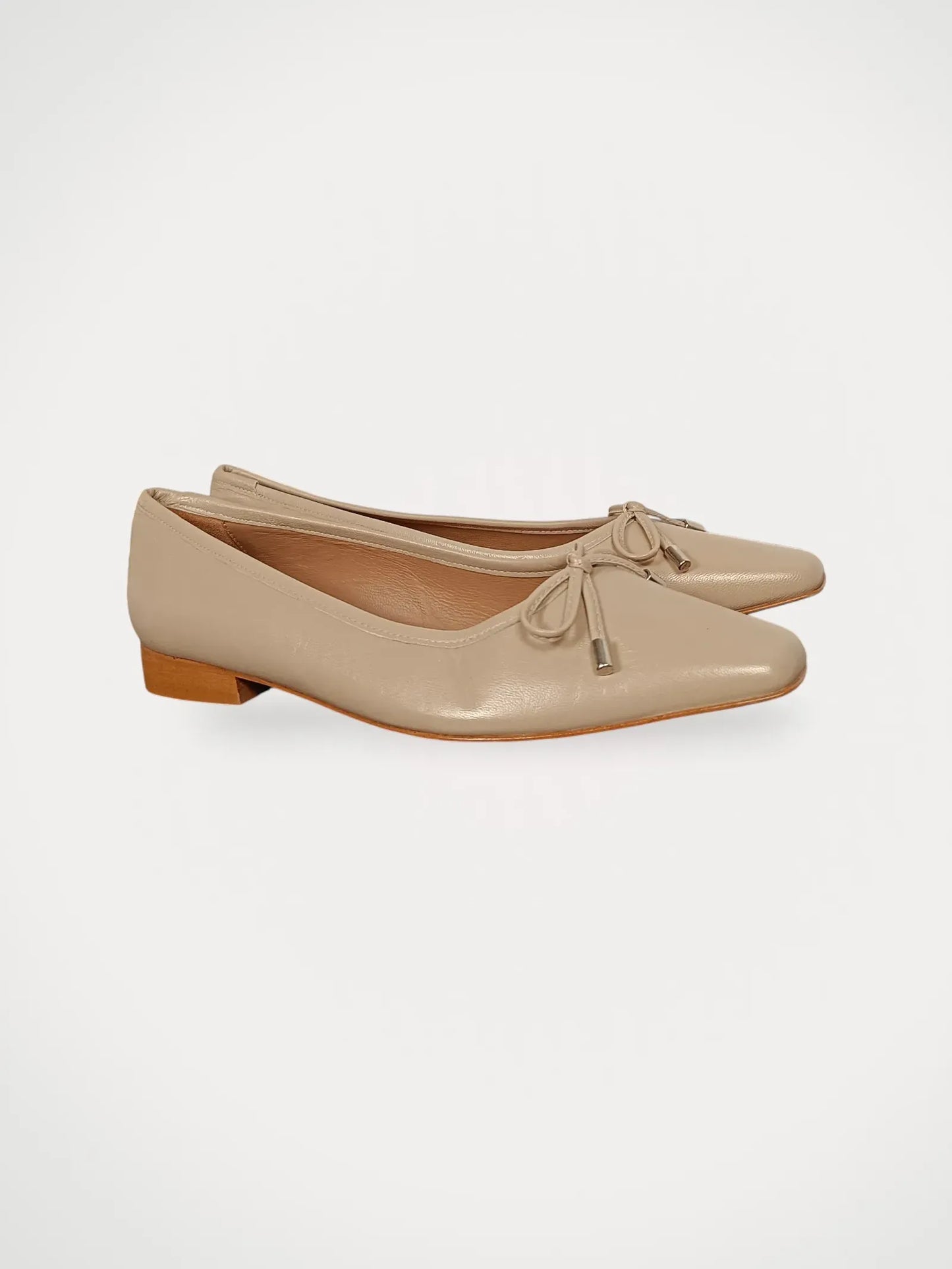 Flattered Monica Leather Beige-skinnballerinaskor