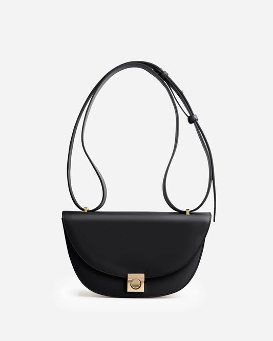 Flattered Cindy Crossbody Black-skinnaxelremsväska