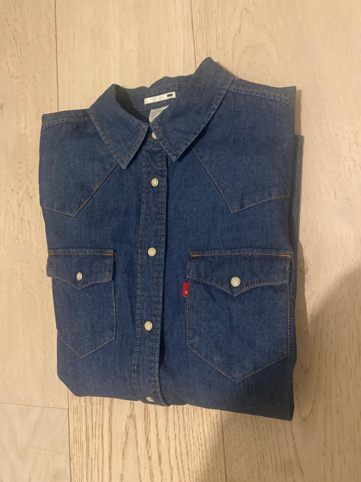 Levi's-skjorta NWOT