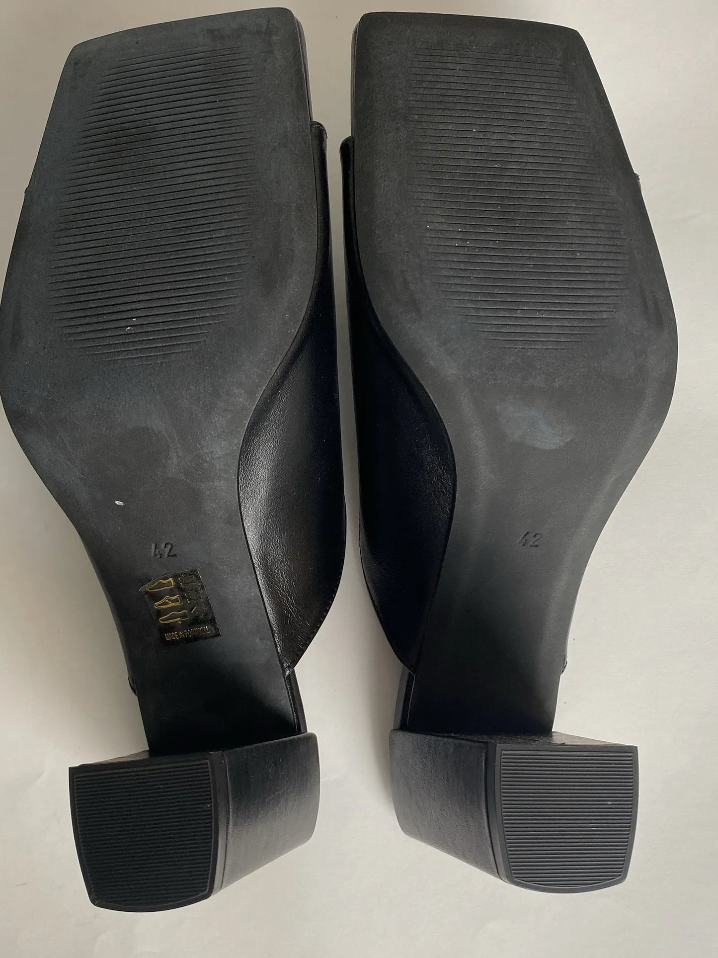 Blankens The Nooshi Black Heels