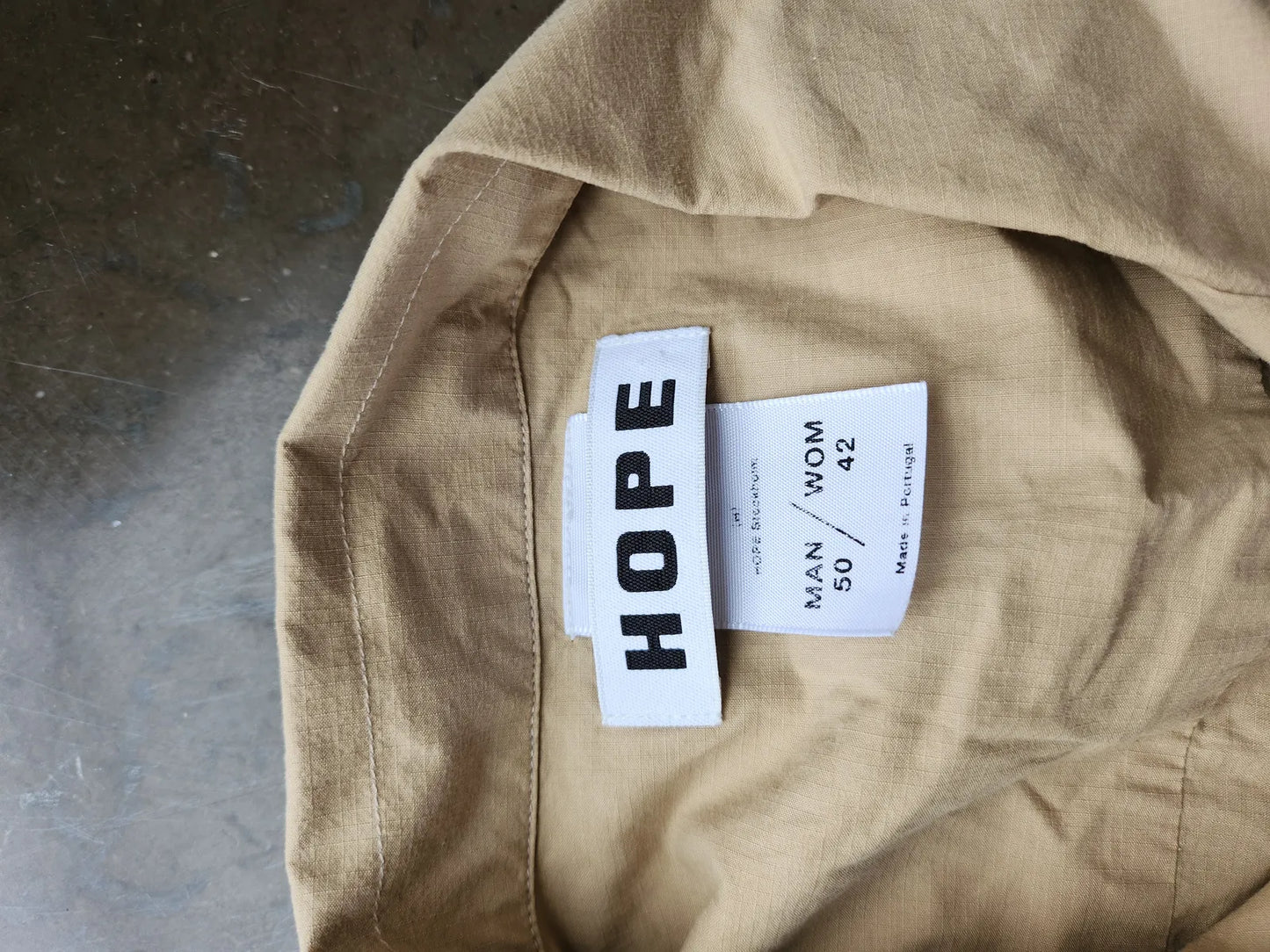 Hope-skjorta