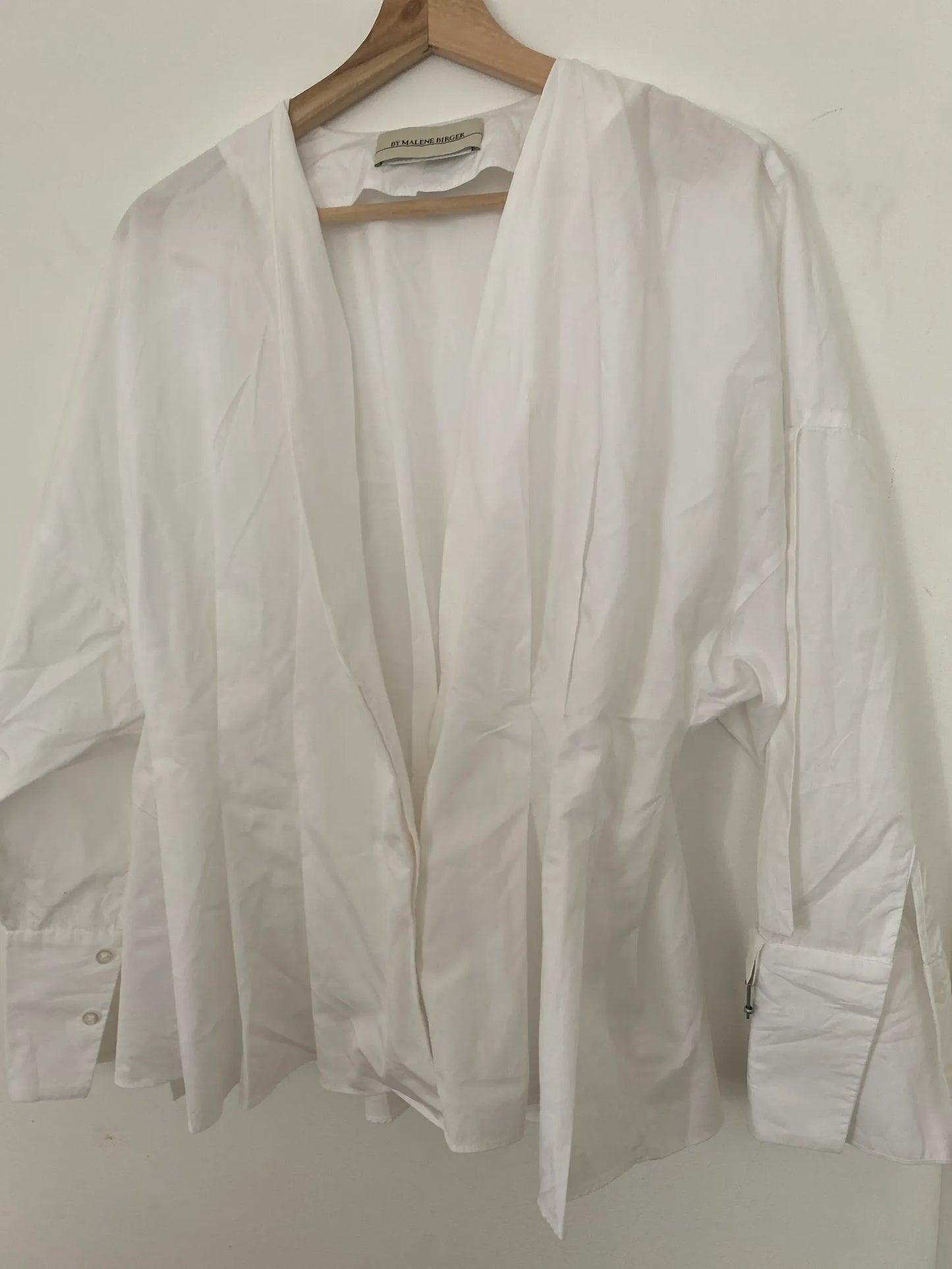 By Malene Birger Filonas Shirt