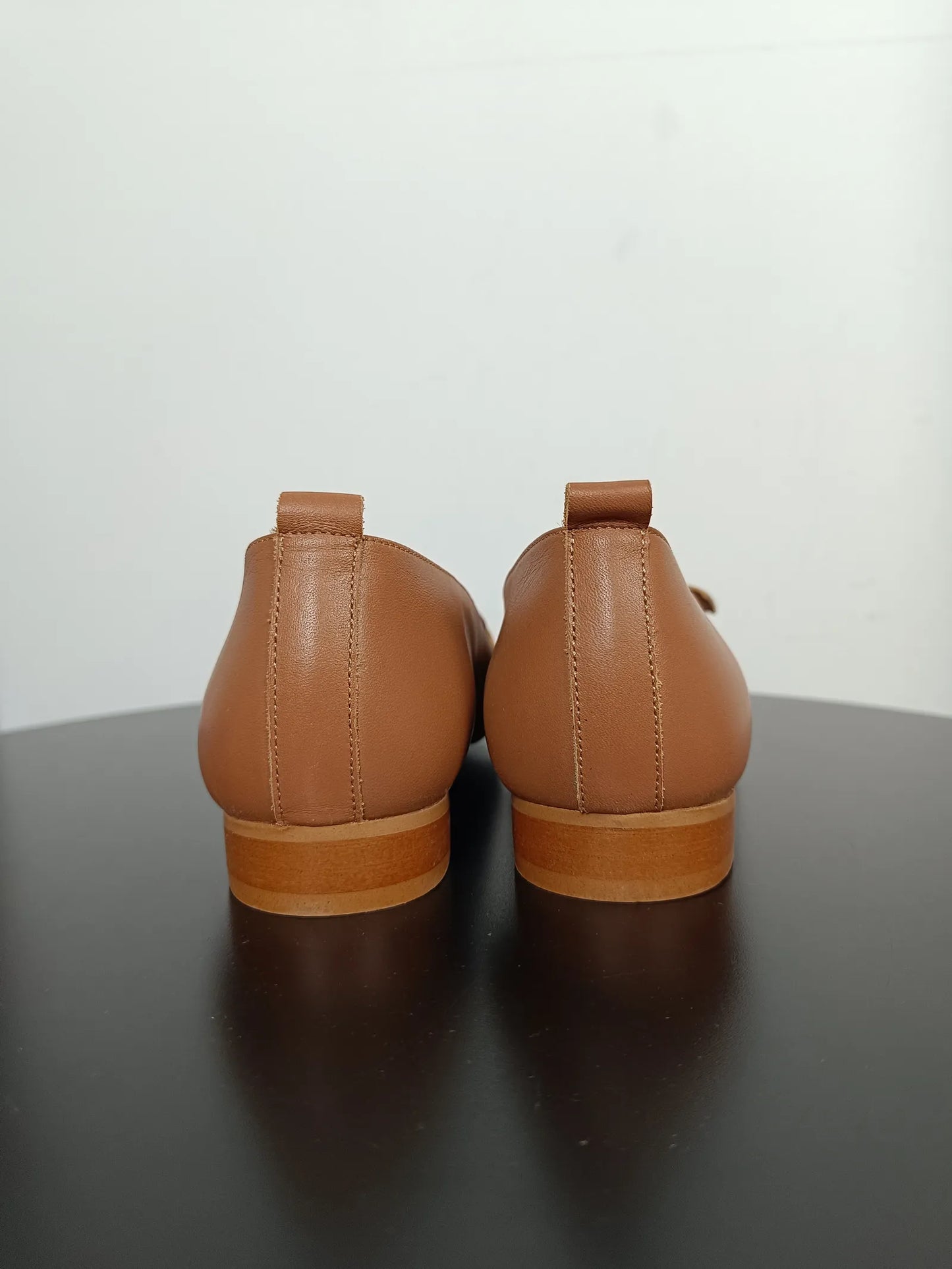 Flattered Ally Cognac Leather-skinnloafers