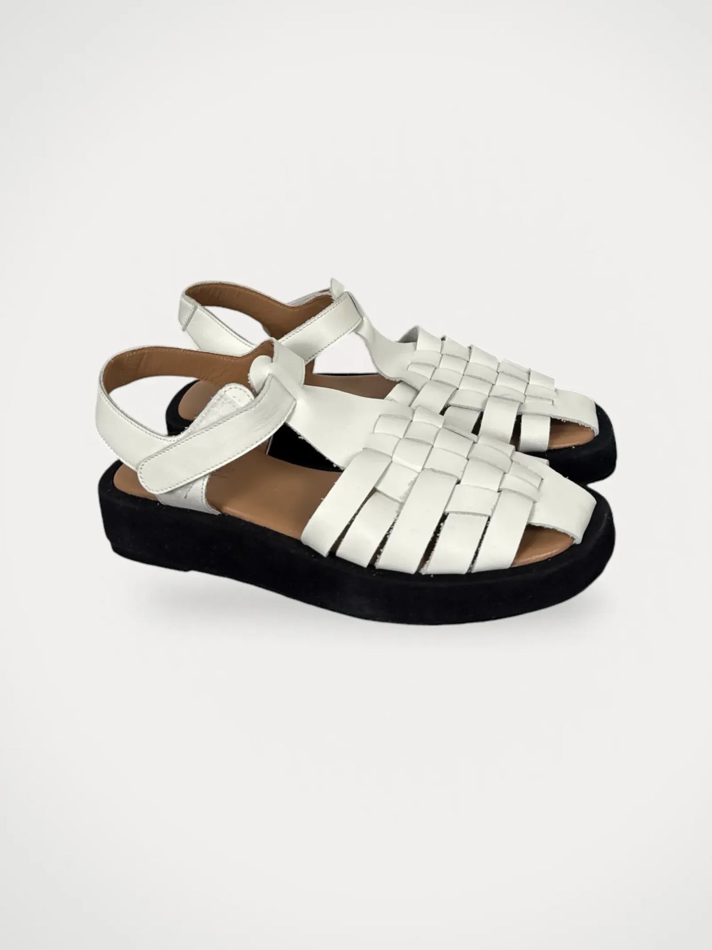 Flattered Gigi White Leather-skinnsandaler