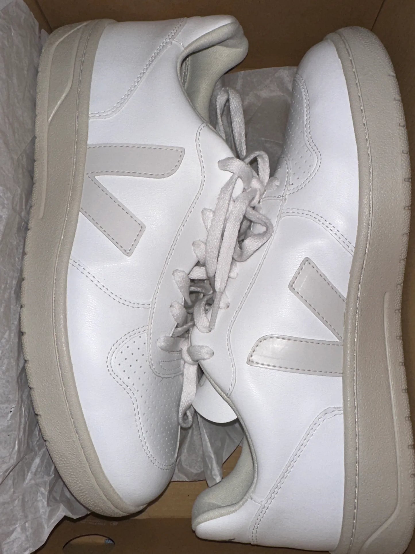 Veja V-10 Cwl Full-white-sneakers NWT