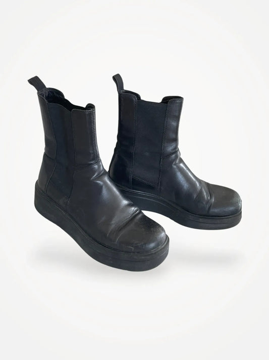 Vagabond Boots