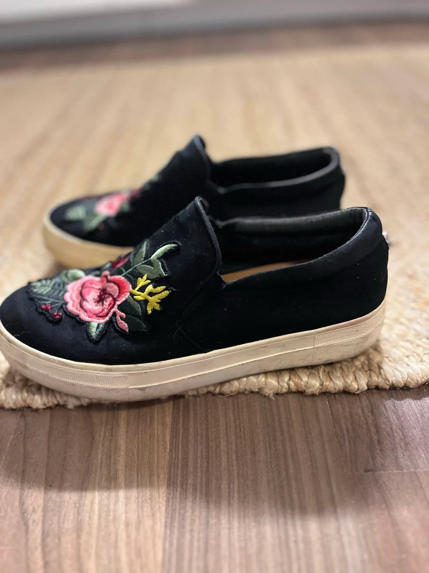 Steve Madden Sneakers