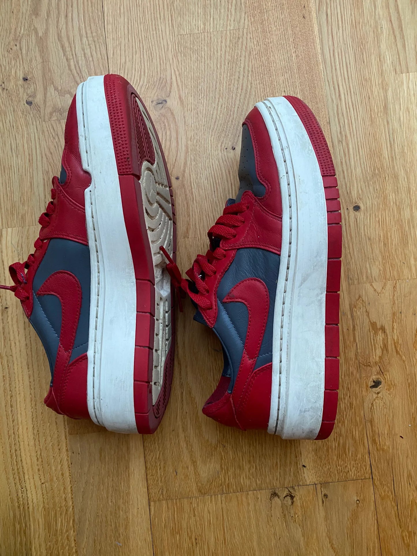 Nike Air Jordan 1 Low Elavate-skinnsneakers