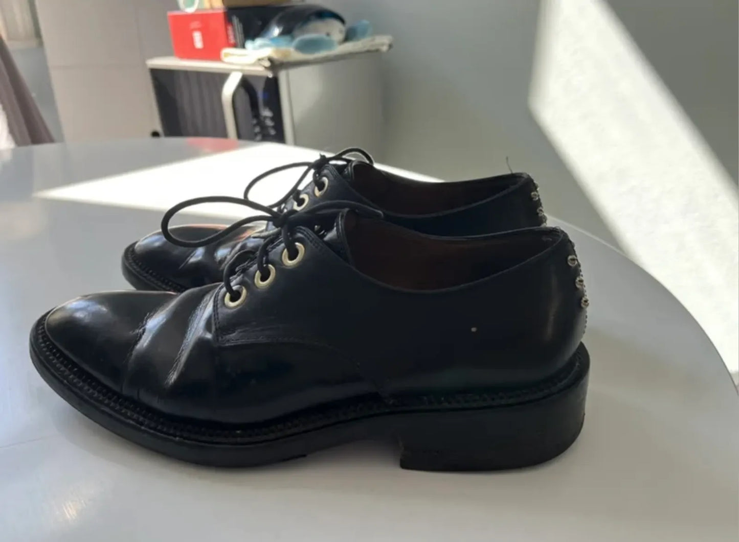 Givenchy Derby Shoes-skinnskor