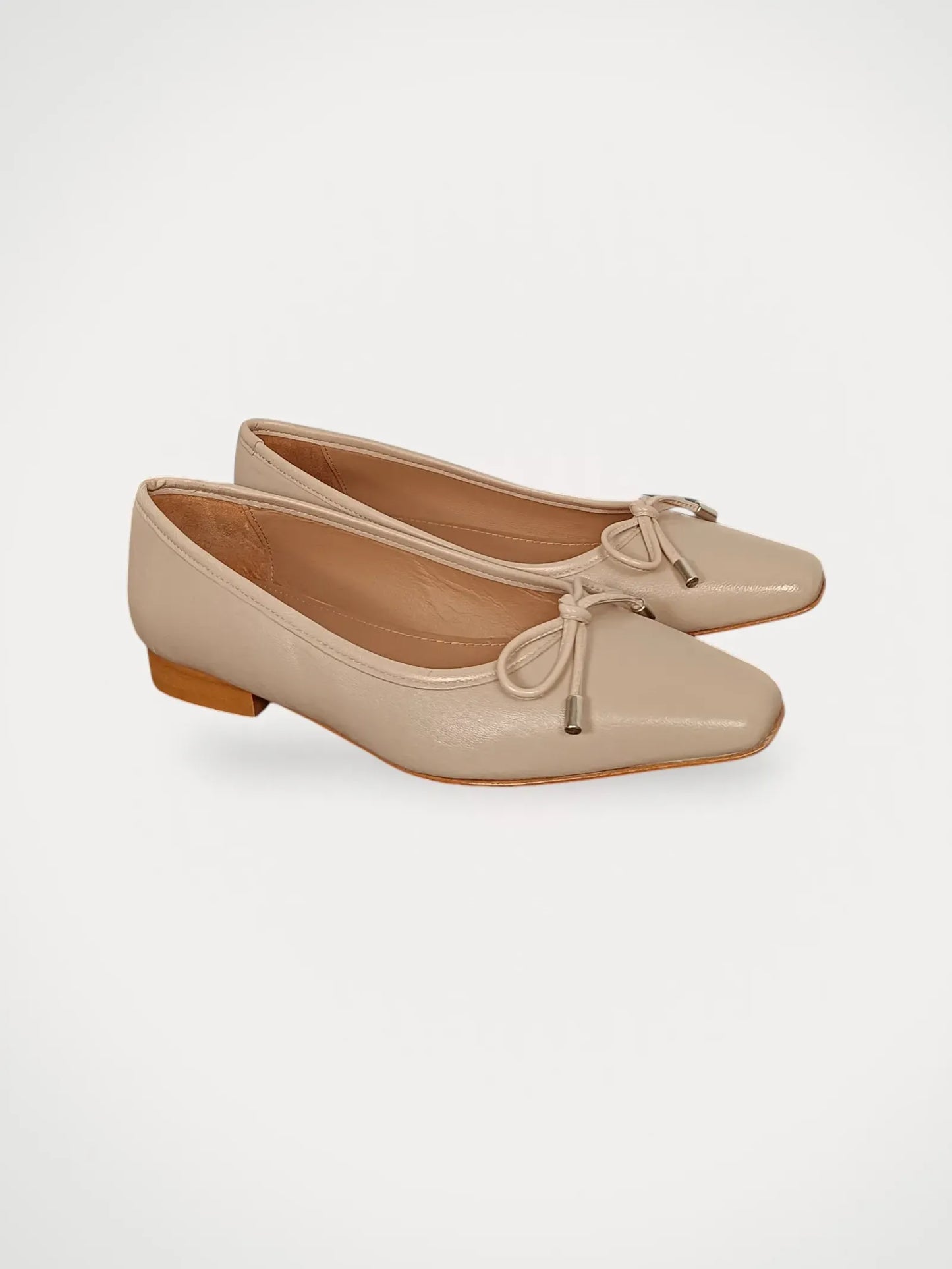 Flattered Monica Leather Beige-skinnballerinaskor