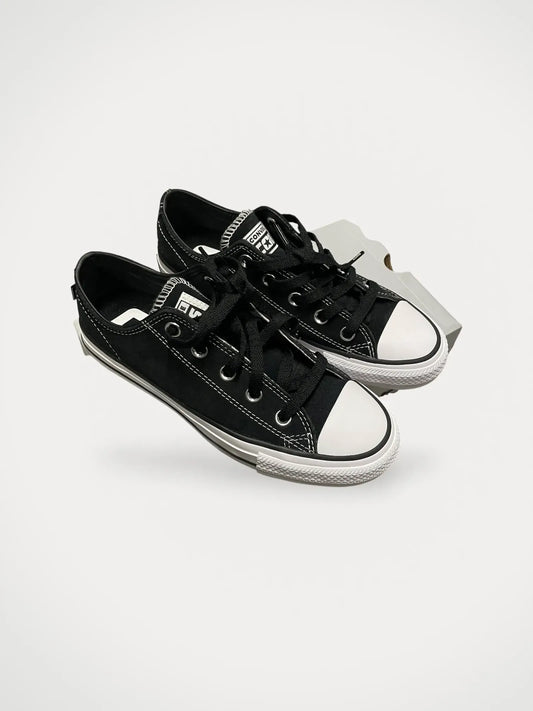 Converse-sneakers NWT