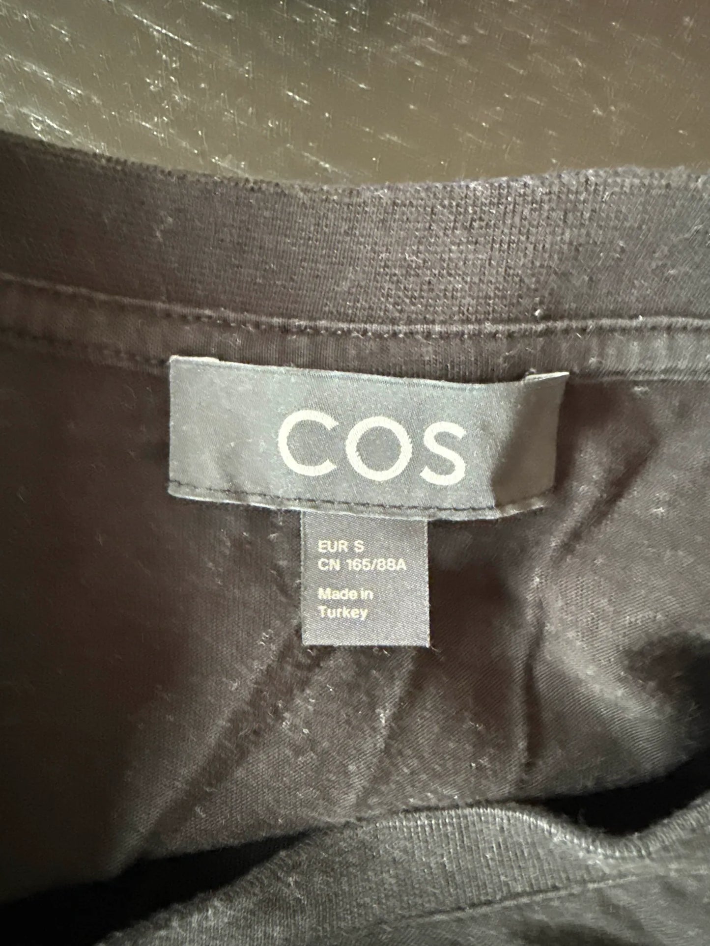 Cos T-shirt