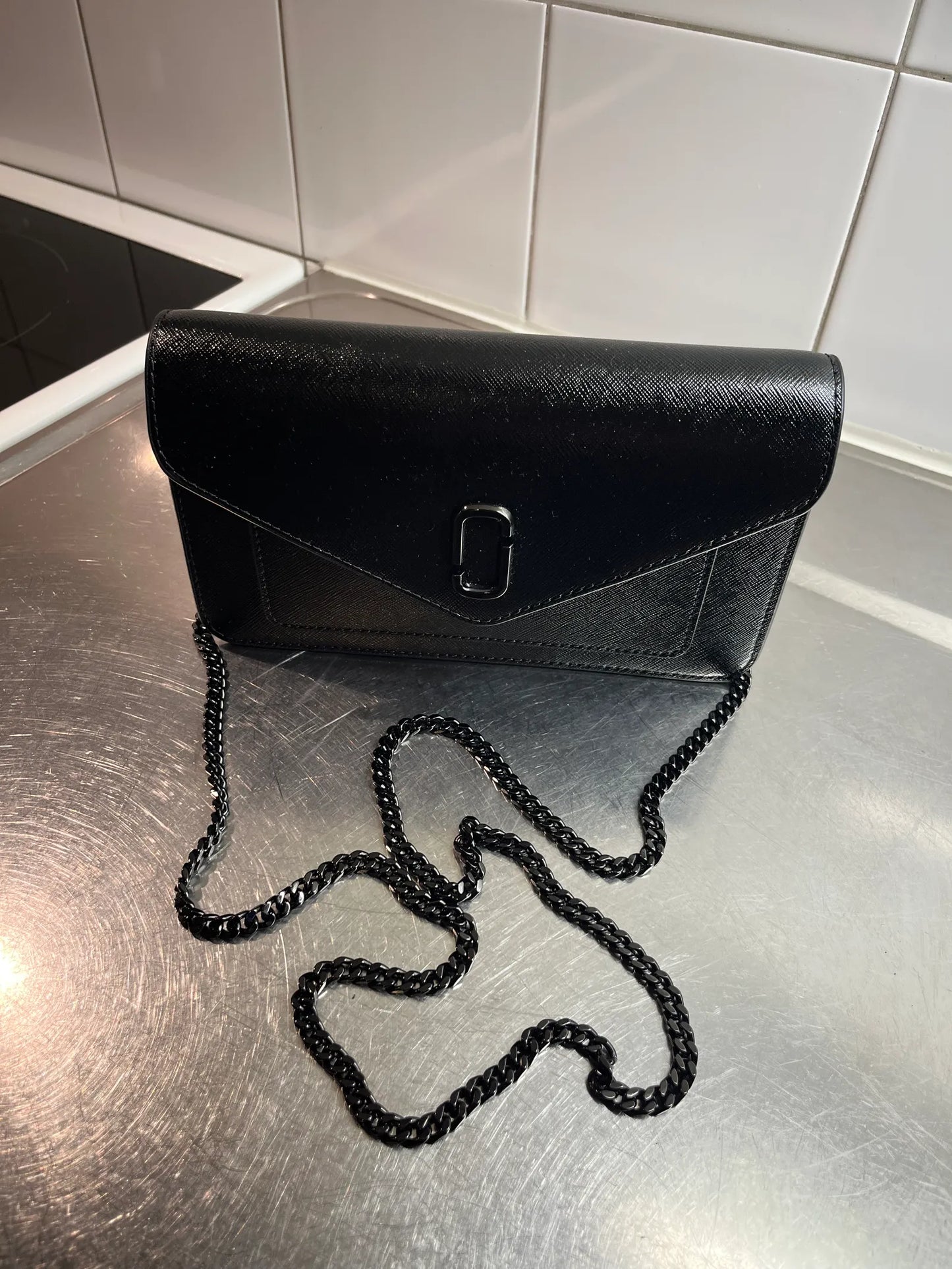 Marc Jacobs The Longshot Chain Wallet-skinnkuvertväska NWOT