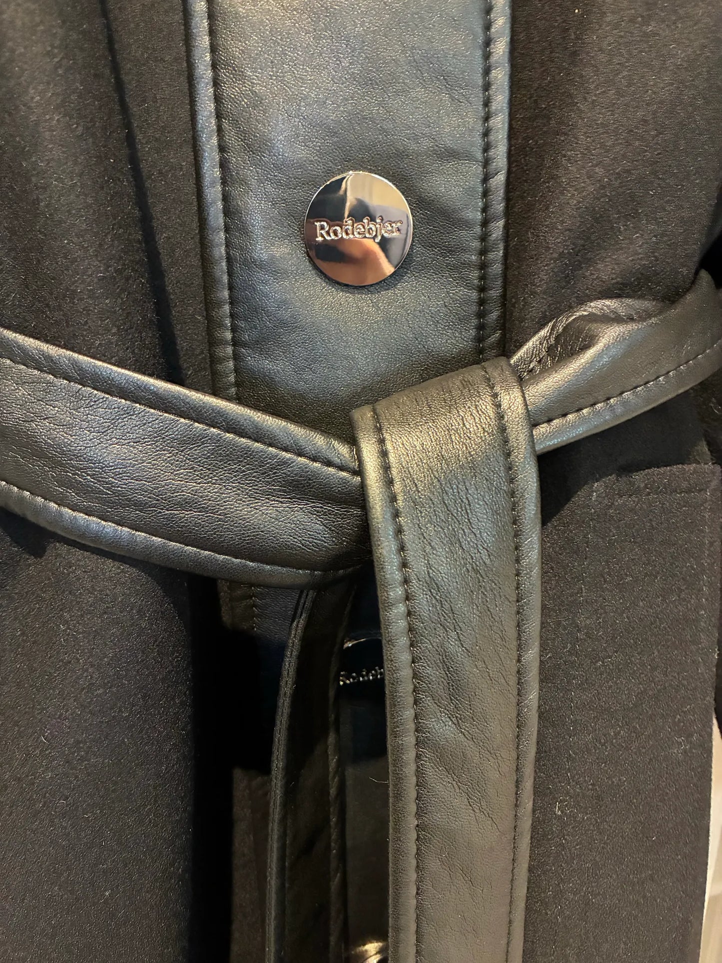 Rodebjer Mina-ullkappa