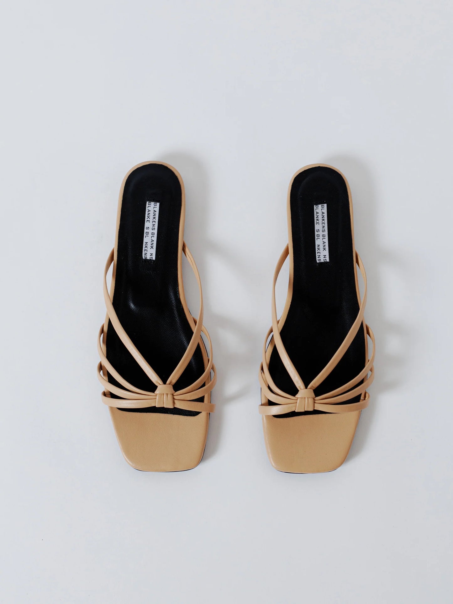 Blankens The Jennie Flat-skinnsandaler NWOT