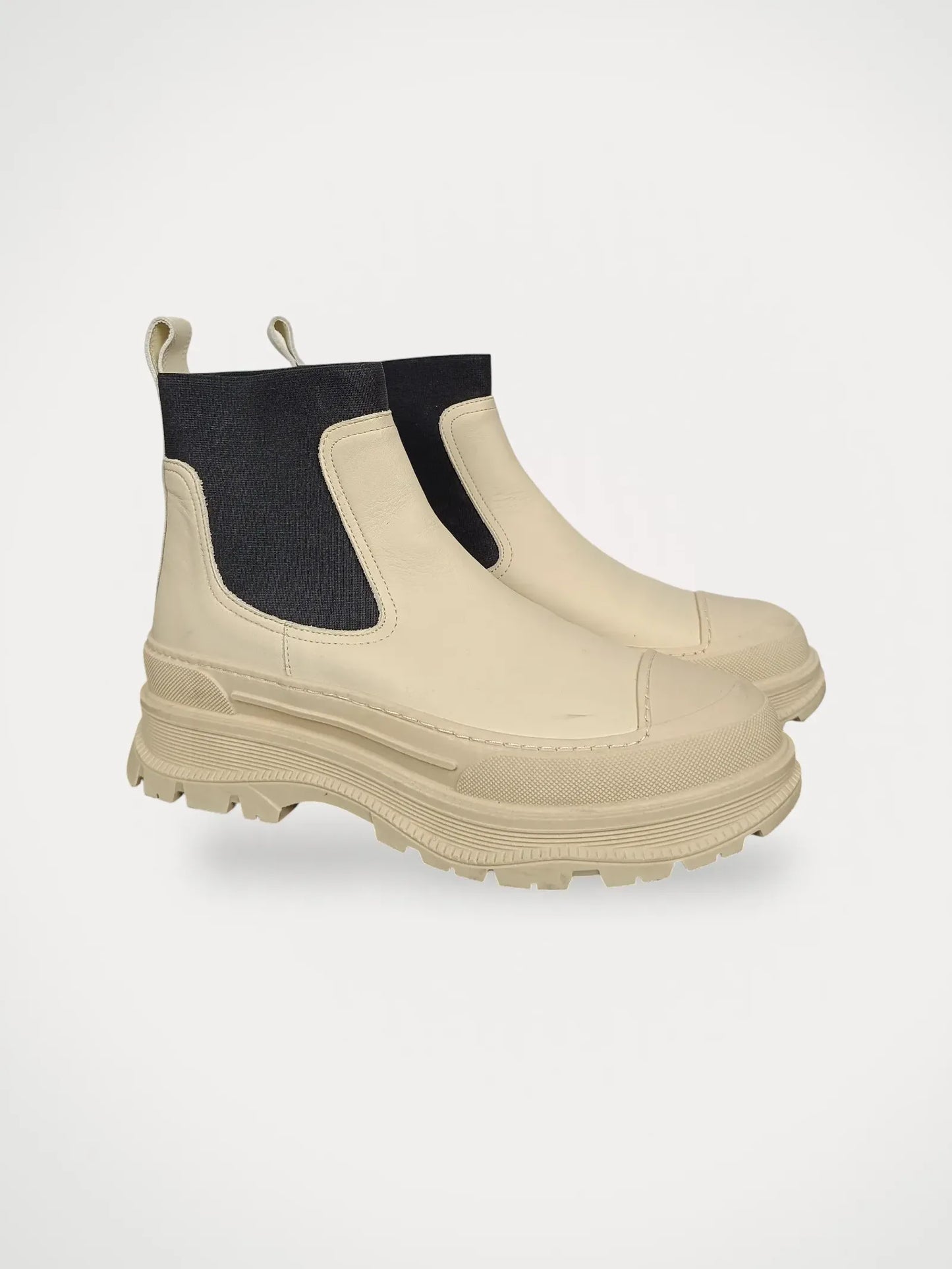 Flattered Lena Chelsea Boots