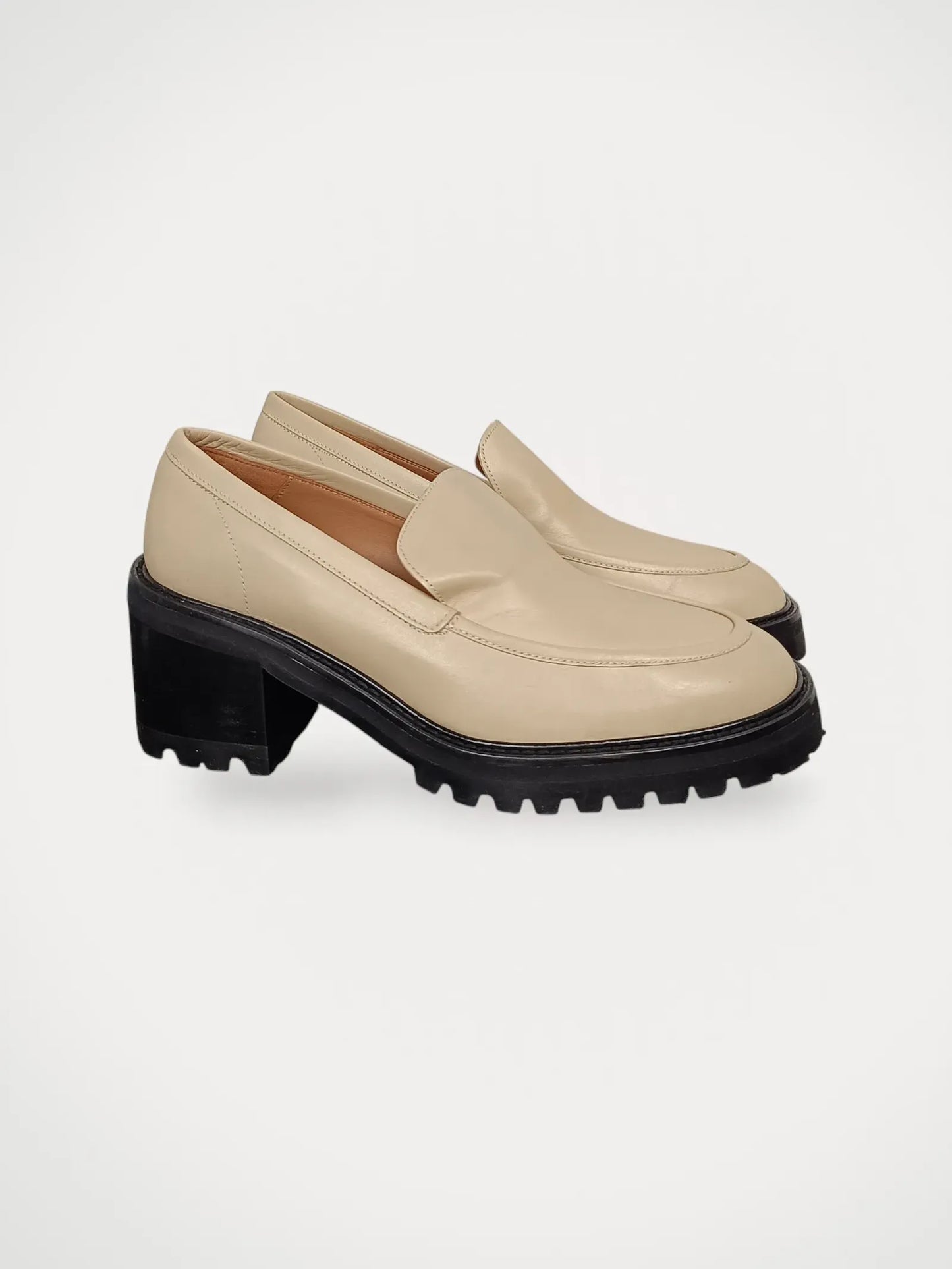 Flattered Saga Creme Leather-skinnloafers NWOT