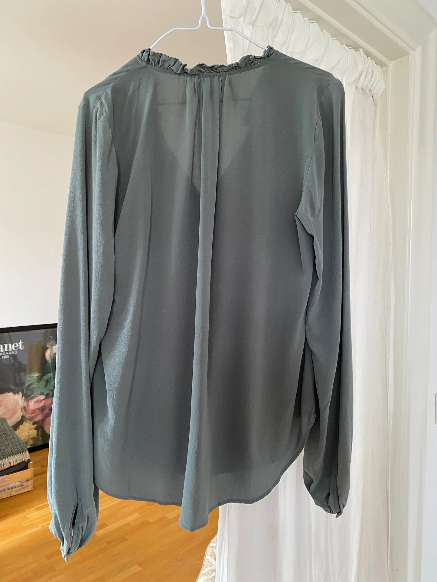 H&M-sidenblus NWOT