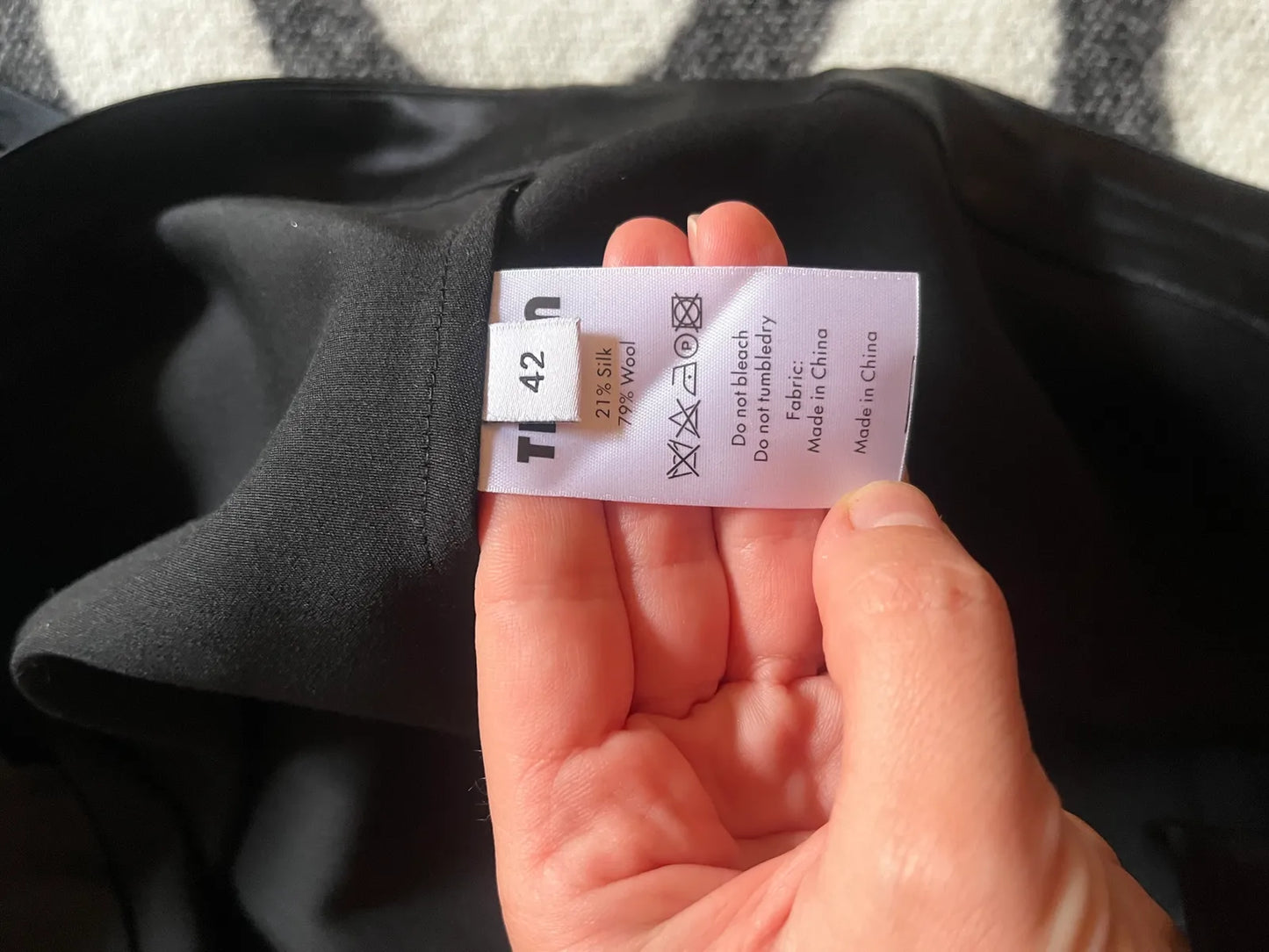 Teurn Studios-sidenblus NWT