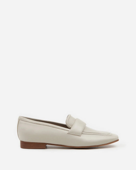 Flattered Vivienne Creme Leather-skinnloafers NWOT