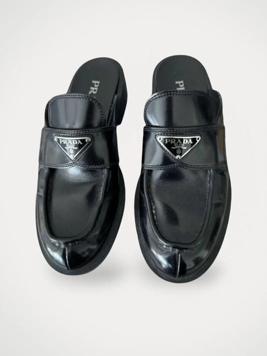 Prada-skinnloafers