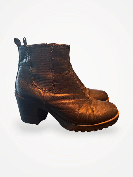Vagabond Boots