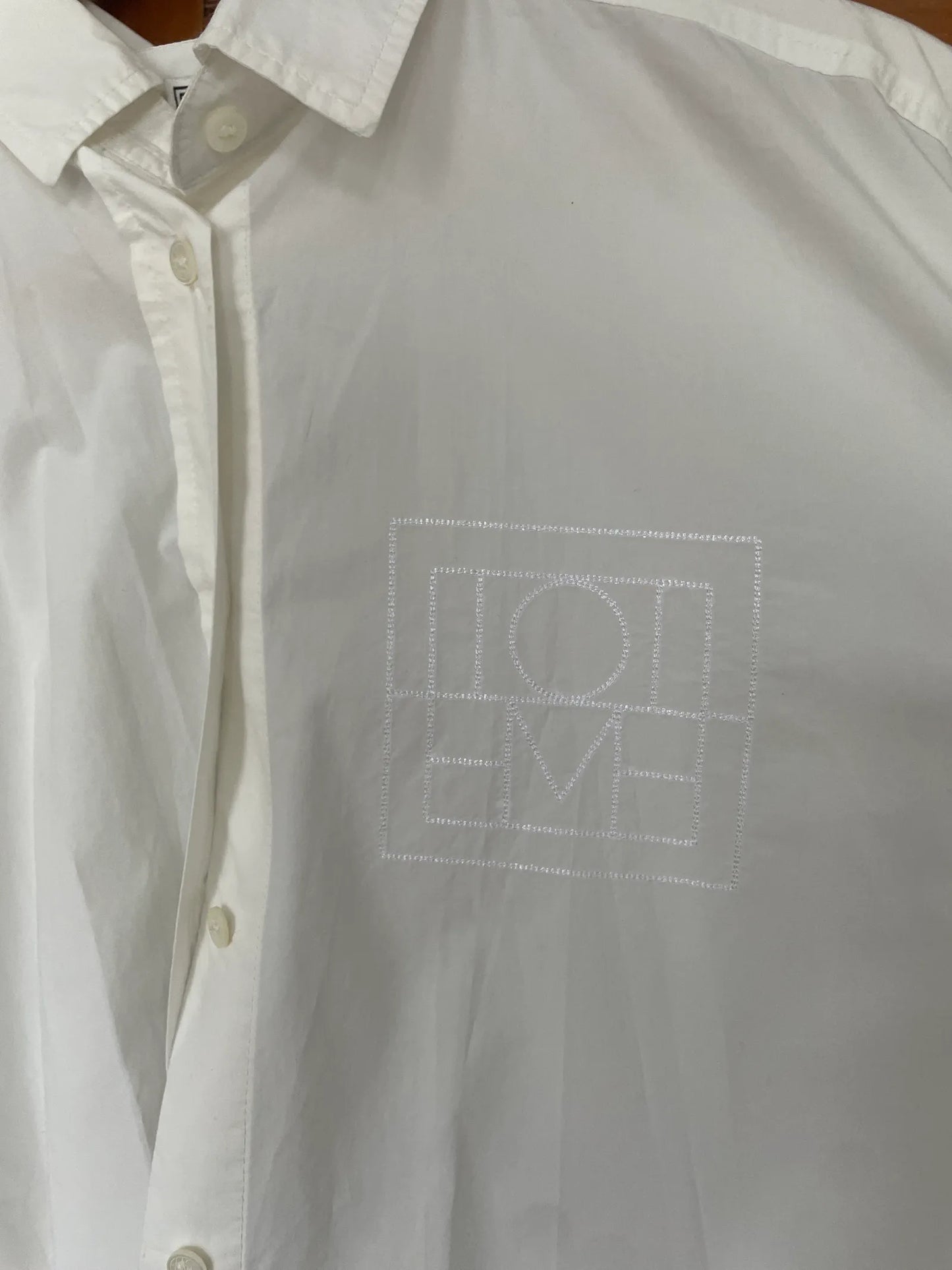 Toteme Long Monogram Cotton-skjorta