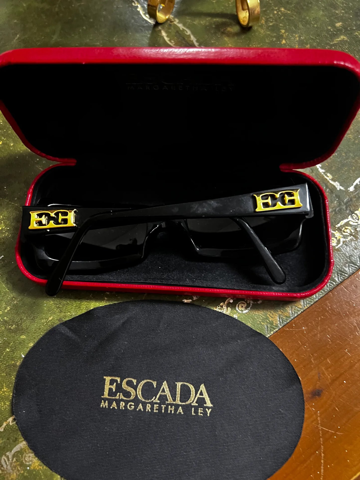 Escada-solglasögon NWOT