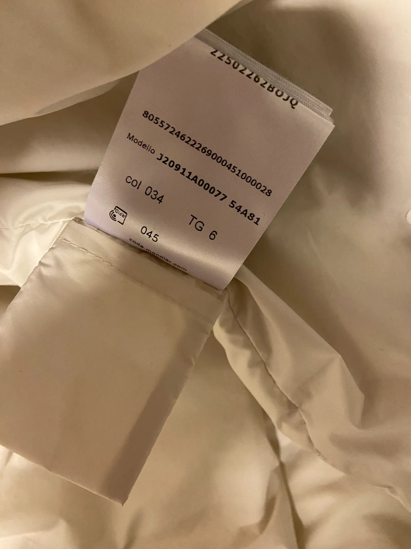 Moncler Baudinet Puffer jacket