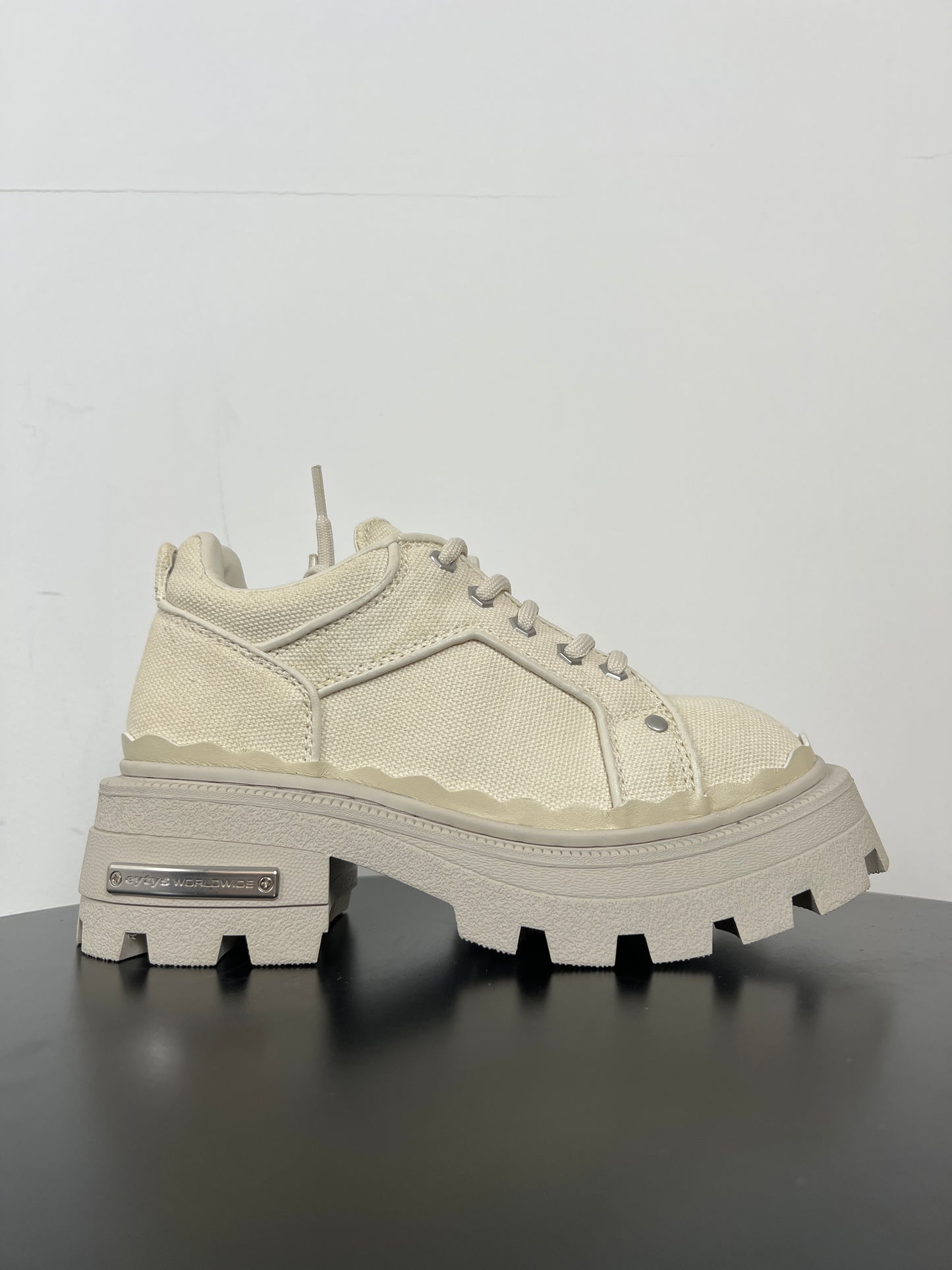 Eytys Detroit Off White-sneakers NWOT