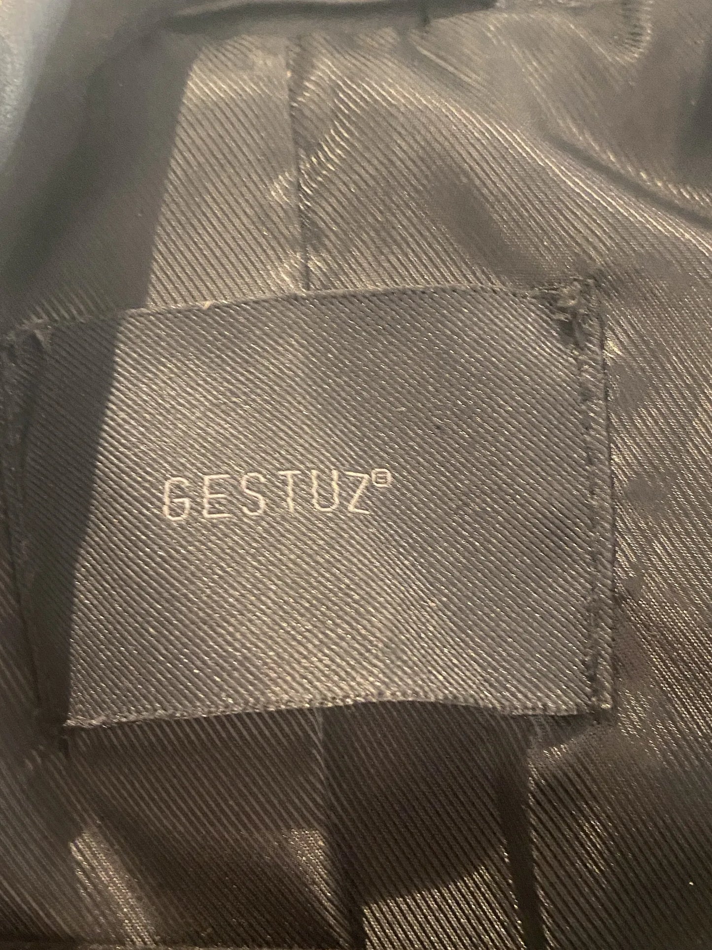 Gestuz-skinnjacka NWOT