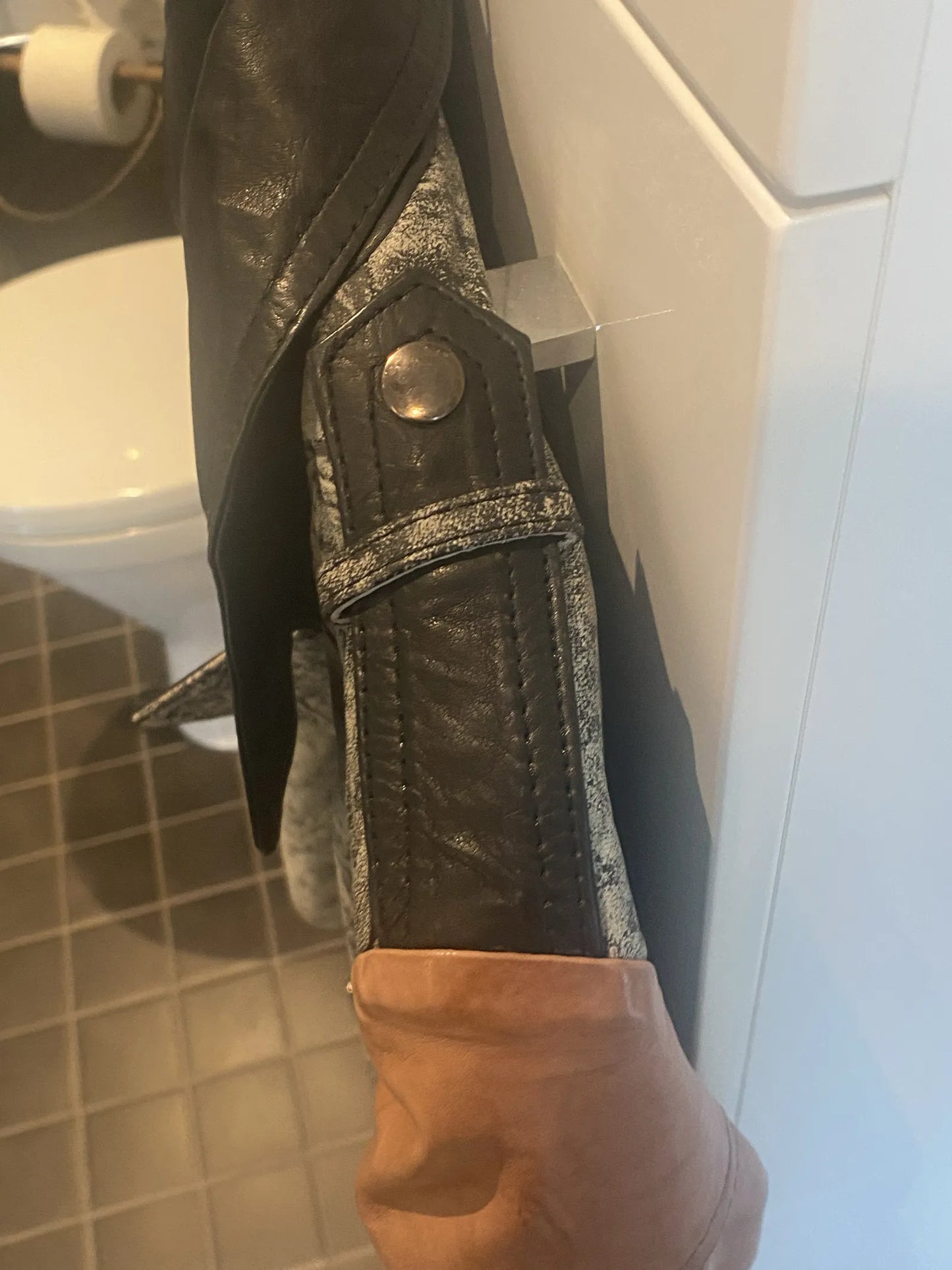 Gestuz-skinnjacka NWOT