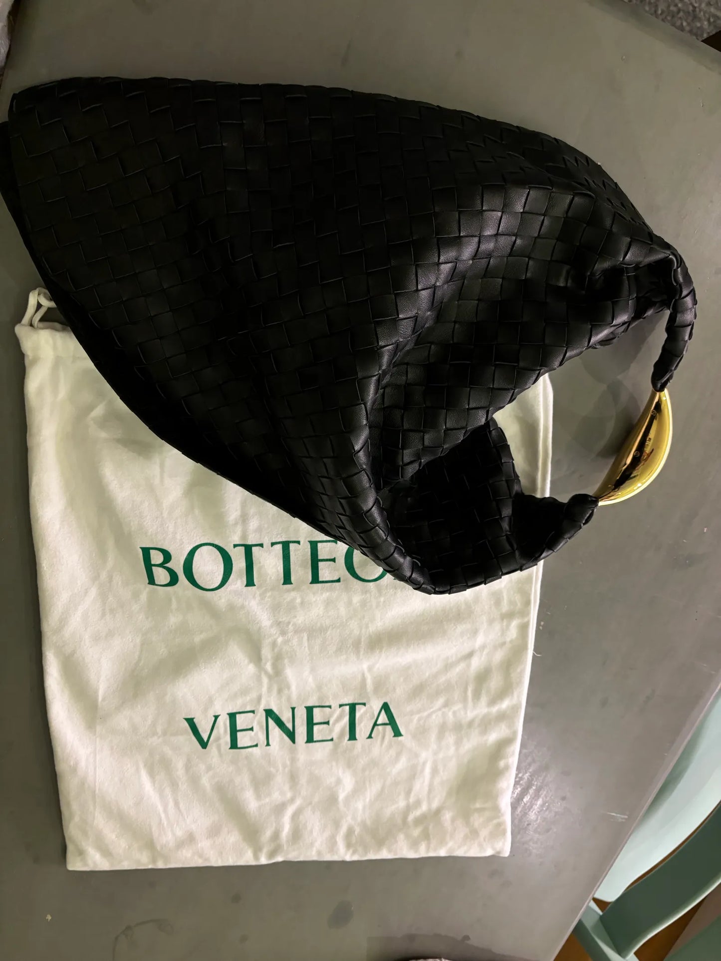 Bottega Veneta Foulard-skinnaxelremsväska