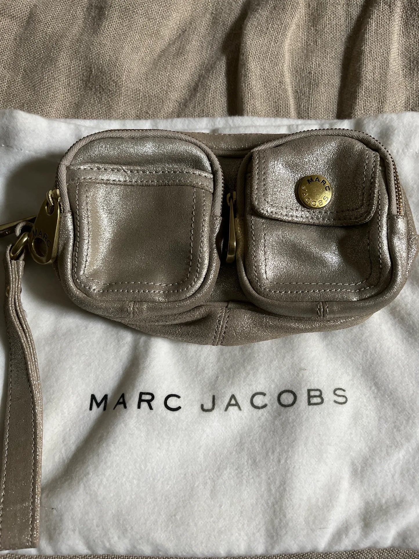 Marc Jacobs-skinnkuvertväska