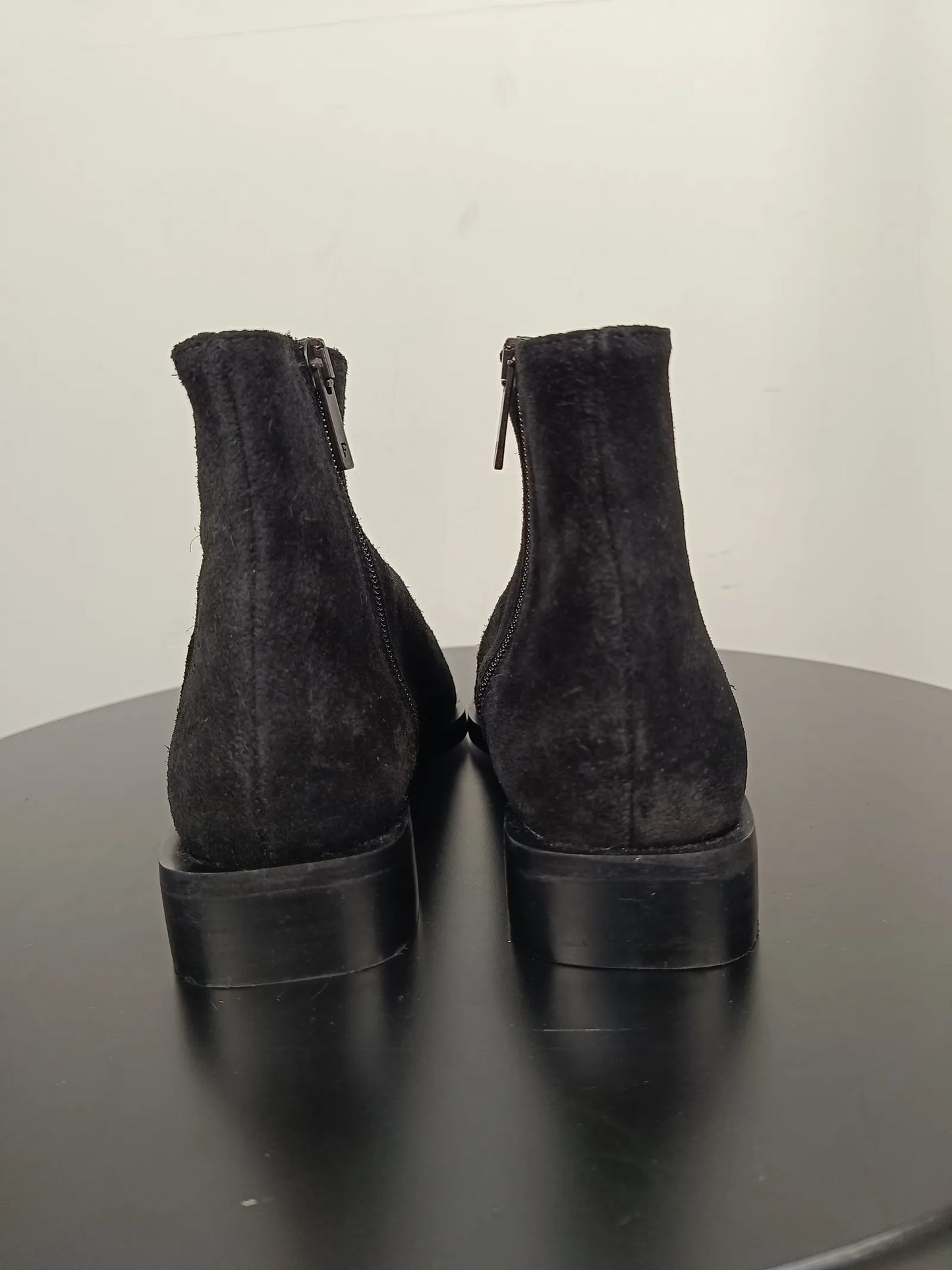 Flattered-boots NWOT