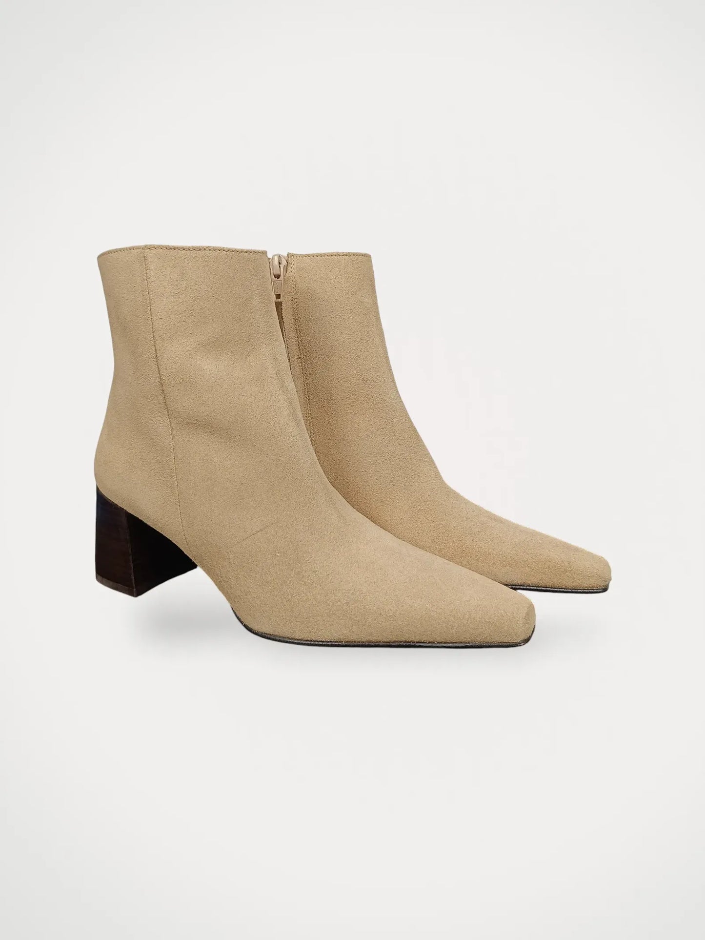 Flattered Riley Suede Sand-boots NWOT