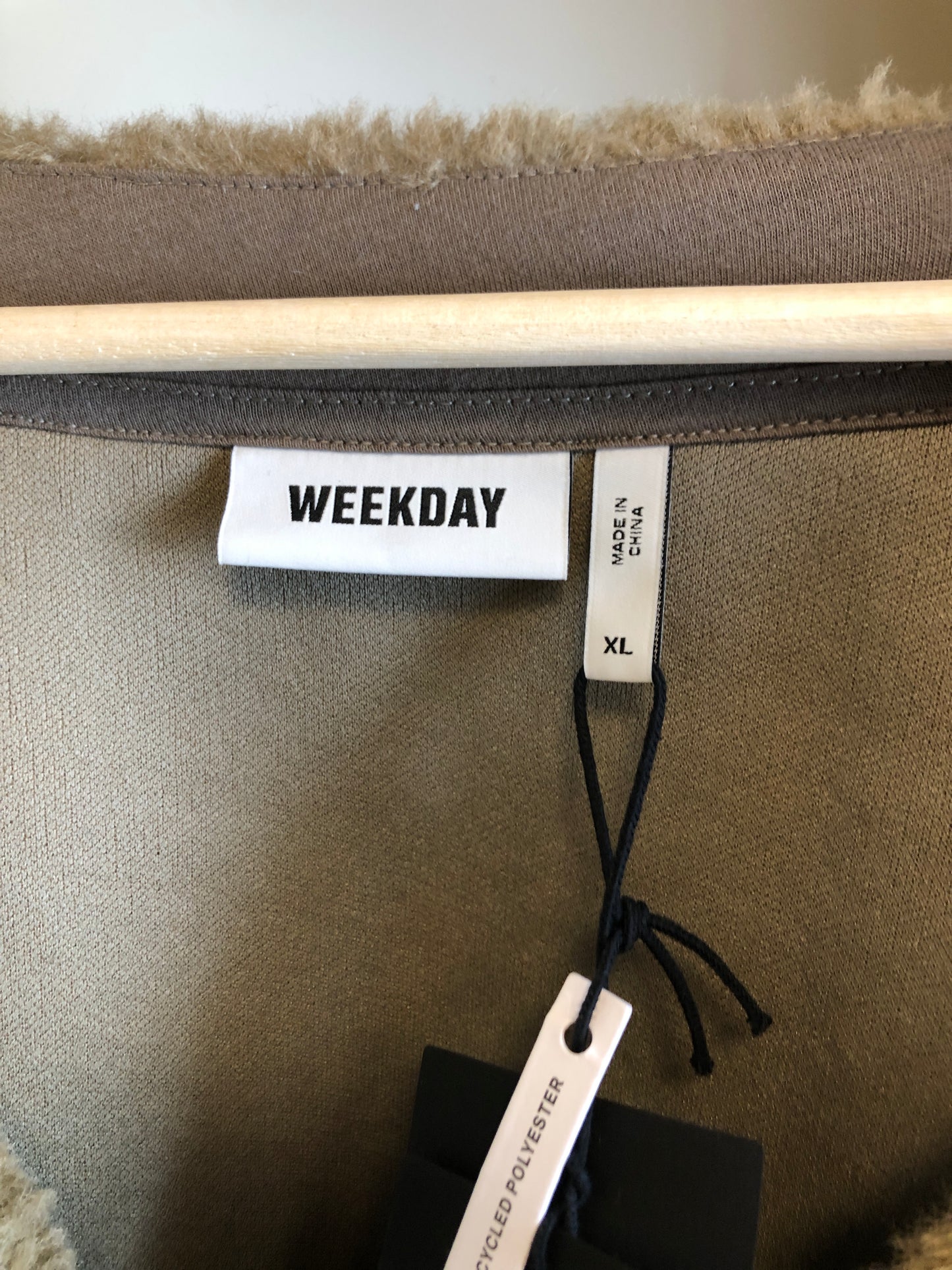 Weekday-tröja