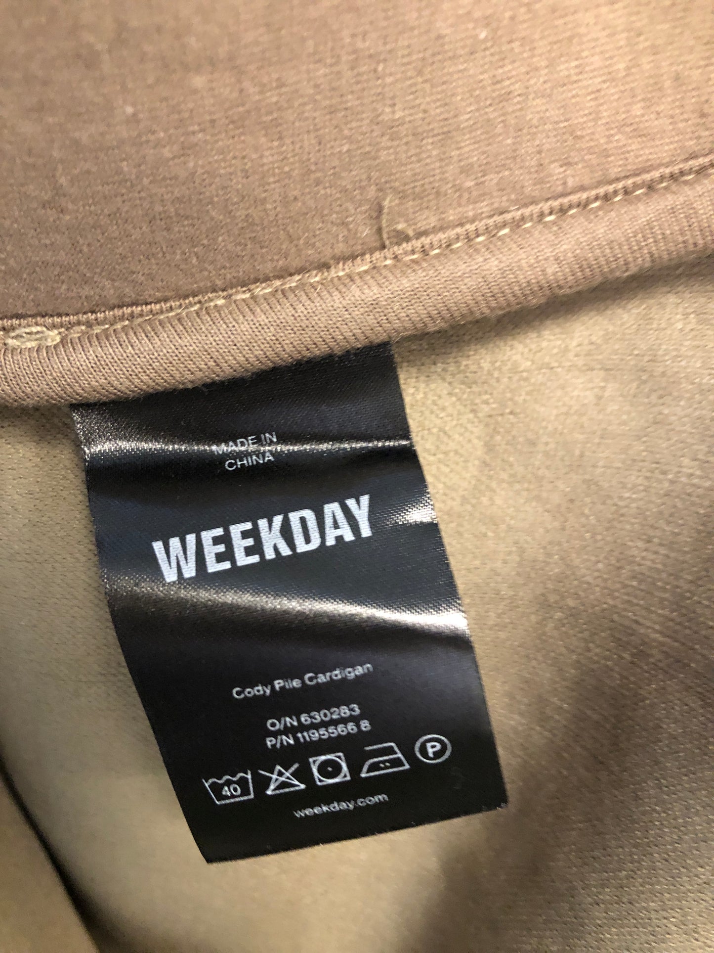 Weekday-tröja